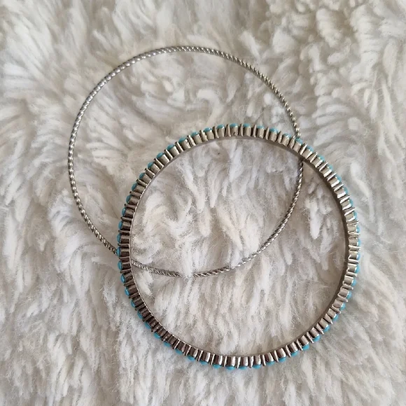 Silver Bracelet Set with Turquoise Accents - Women's Jewelry - Picture 2 of 3